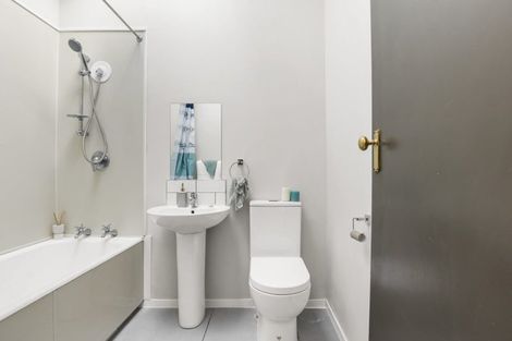 Photo of property in 15 Sillary Street, Hamilton East, Hamilton, 3216