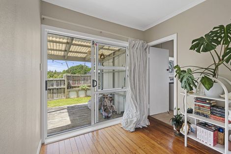 Photo of property in 417 Carrington Street, Upper Vogeltown, New Plymouth, 4310