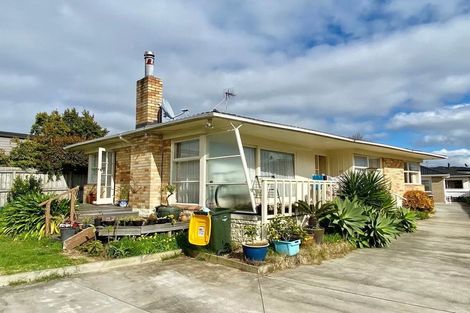 Photo of property in 17 Janet Street, Sunnyhills, Auckland, 2010