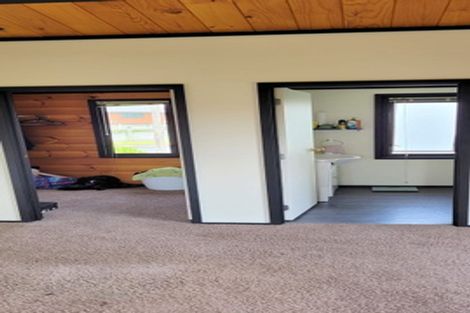 Photo of property in 8 Pararewa Drive, Whalers Gate, New Plymouth, 4310