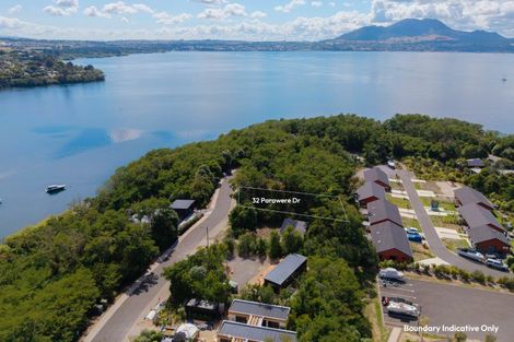 Photo of property in 32 Parawera Drive, Acacia Bay, Taupo, 3330