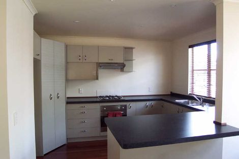 Photo of property in 2/3 Kent Road, Manurewa, Auckland, 2102