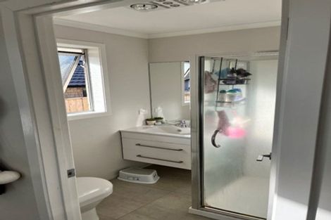 Photo of property in 17 Richardson Road, Omokoroa, 3114