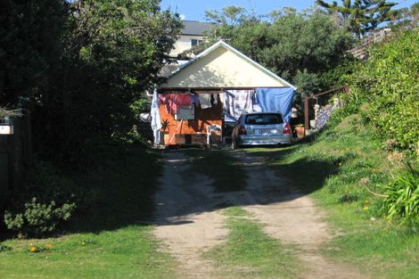 Photo of property in 28 Queens Road, Waikanae Beach, Waikanae, 5036