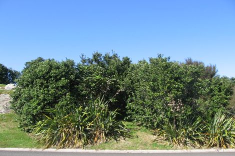 Photo of property in 3 Motukorure Parade, Cooks Beach, Whitianga, 3591