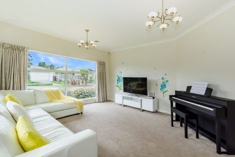 Photo of property in 7 Otupoa Way, Paraparaumu, 5032