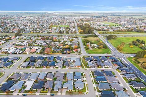 Photo of property in 18 Cleland Crescent, Kaiapoi, 7630