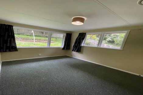 Photo of property in 6 Tobruk Street, Karori, Wellington, 6012