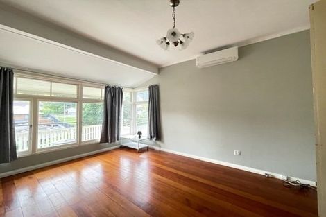 Photo of property in 26 Avon Street, Island Bay, Wellington, 6023