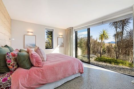 Photo of property in 1 Mckellar Drive, Jacks Point, Queenstown, 9371