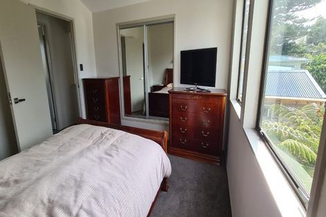 Photo of property in 3 The Terrace, Herald Island, Auckland, 0618