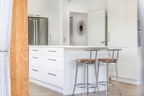 Photo of property in 2 Georgia Grove, Paraparaumu, 5032