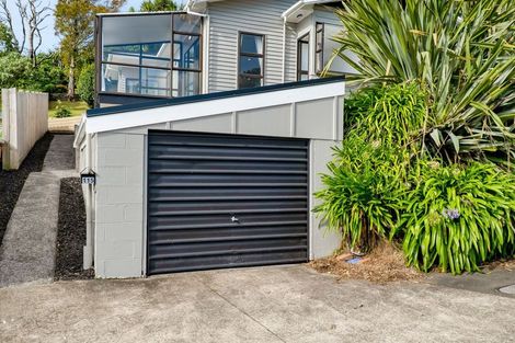Photo of property in 115 Mangorei Road, Merrilands, New Plymouth, 4312