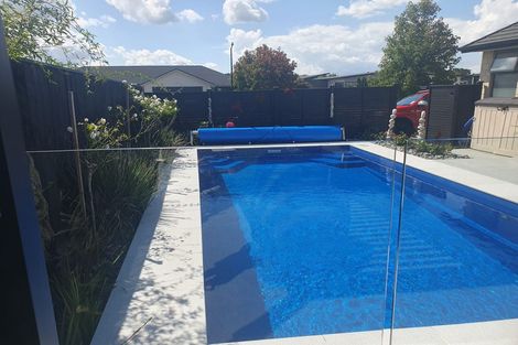 Photo of property in 4 Bellamont Street, Kumeu, 0810