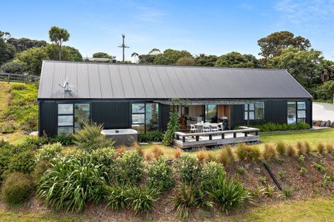 Photo of property in 132 Ti Point Road, Ti Point, Warkworth, 0985