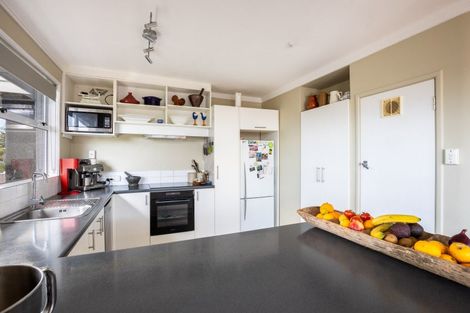 Photo of property in 126 Seaview Road, Westown, New Plymouth, 4310