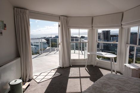 Photo of property in 32 Talavera Terrace, Kelburn, Wellington, 6012