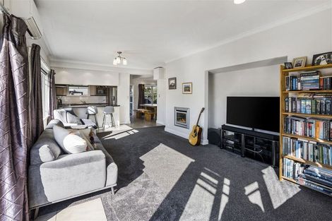 Photo of property in 15 Roa Road, Fendalton, Christchurch, 8041