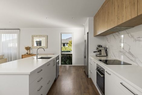 Photo of property in 4 Raynor Crescent, Pyes Pa, Tauranga, 3112