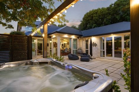 Photo of property in 6 Parkham Drive, Burnside, Christchurch, 8053