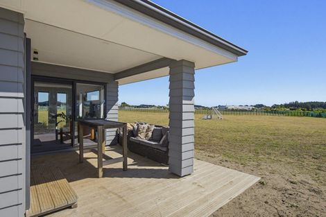 Photo of property in 21 Mowhia Grove, Waitarere, Levin, 5510