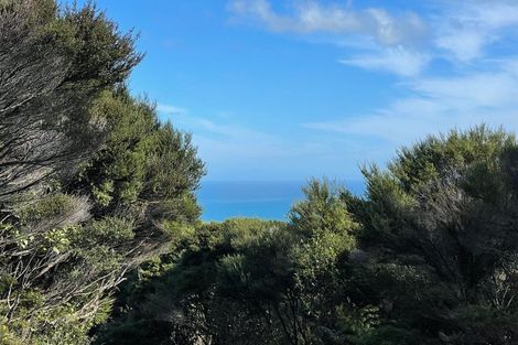 Photo of property in 14 La Trobe Track, Karekare, Auckland, 0772