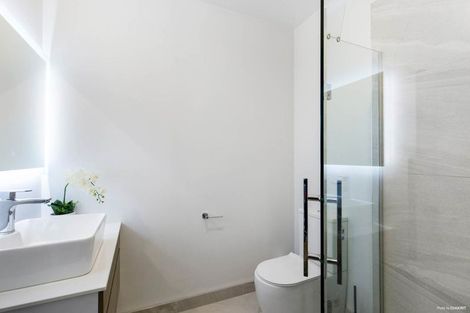 Photo of property in 2 Beardmore Lane, Papakura, 2110