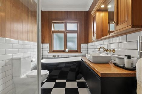 Photo of property in 73 Brightwater Terrace, Terrace End, Palmerston North, 4410