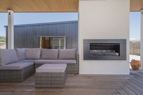 Photo of property in 51 Longreach Drive, Cooks Beach, Whitianga, 3591