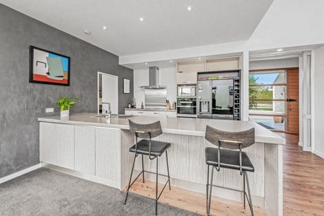 Photo of property in 39 Thorndon Close, Kirwee, Darfield, 7571