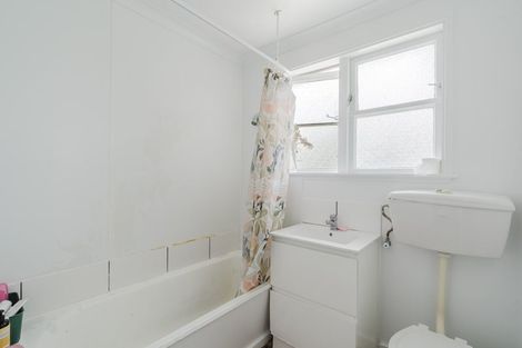 Photo of property in 12 Le Quesne Place, Fairfield, Hamilton, 3214