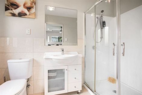 Photo of property in 21 Cityview Place, Massey, Auckland, 0614