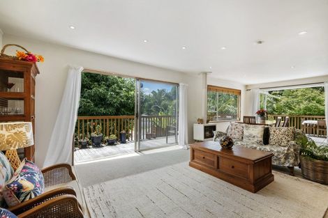 Photo of property in 10 Lyons Avenue, Murrays Bay, Auckland, 0630