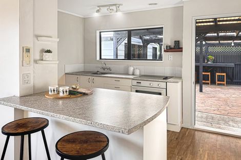 Photo of property in 1 Perry Crescent, Greenmeadows, Napier, 4112