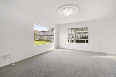 Photo of property in 11 Lori Place, Massey, Auckland, 0614