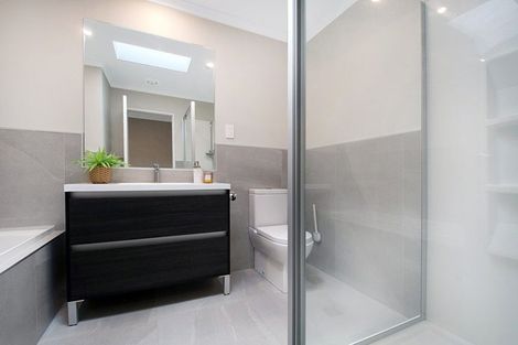 Photo of property in 63 O'meara Street, Swanson, Auckland, 0614