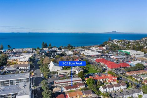Photo of property in 3/24 Bute Road, Browns Bay, Auckland, 0630
