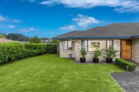 Photo of property in 8 Chadlington Avenue, Henderson, Auckland, 0612