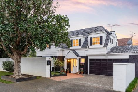 Photo of property in 25a Milford Road, Milford, Auckland, 0620