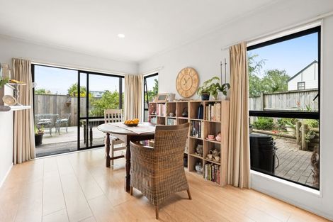 Photo of property in 91 Meadway, Sunnyhills, Auckland, 2010