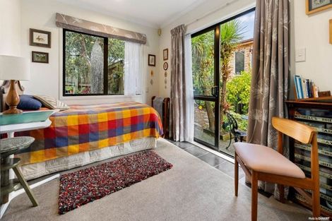 Photo of property in 4 Jelas Road, Red Beach, 0932