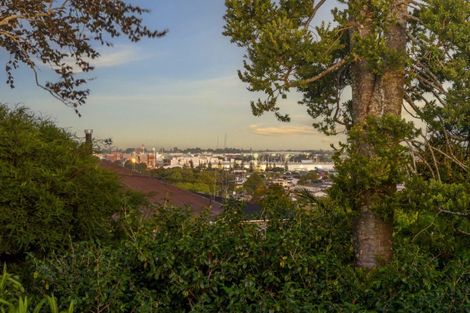 Photo of property in 43 Lemon Grove Avenue, Otumoetai, Tauranga, 3110