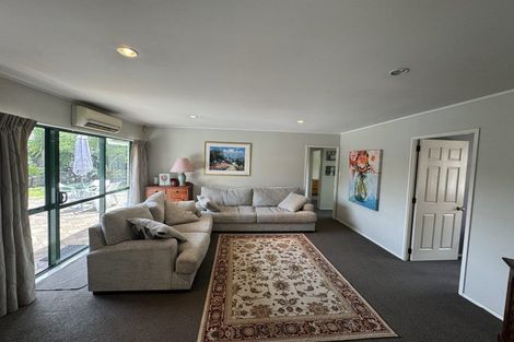 Photo of property in 3 West Fairway, Golflands, Auckland, 2013