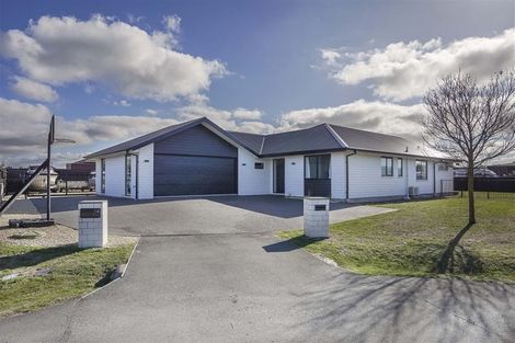 Photo of property in 14 Quail Way, Amberley, 7410