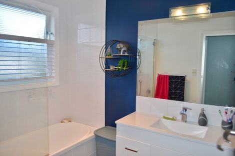 Photo of property in 25 Lemon Street, Otaki, 5512