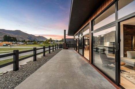 Photo of property in 1 Campbell Road, Wanaka, 9305