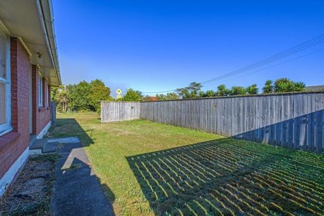 Photo of property in Clifton School, 71 Taumaihi Street, Bulls, 4818