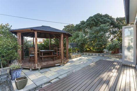 Photo of property in 23 East Coast Road, Milford, Auckland, 0620