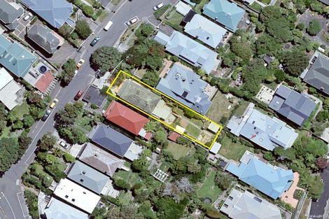 Photo of property in 33 Grove Road, Kelburn, Wellington, 6012