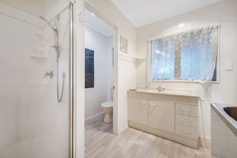 Photo of property in 67 Rangeview Road, Sunnyvale, Auckland, 0612